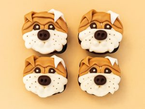 Bulldog Design Cupcake